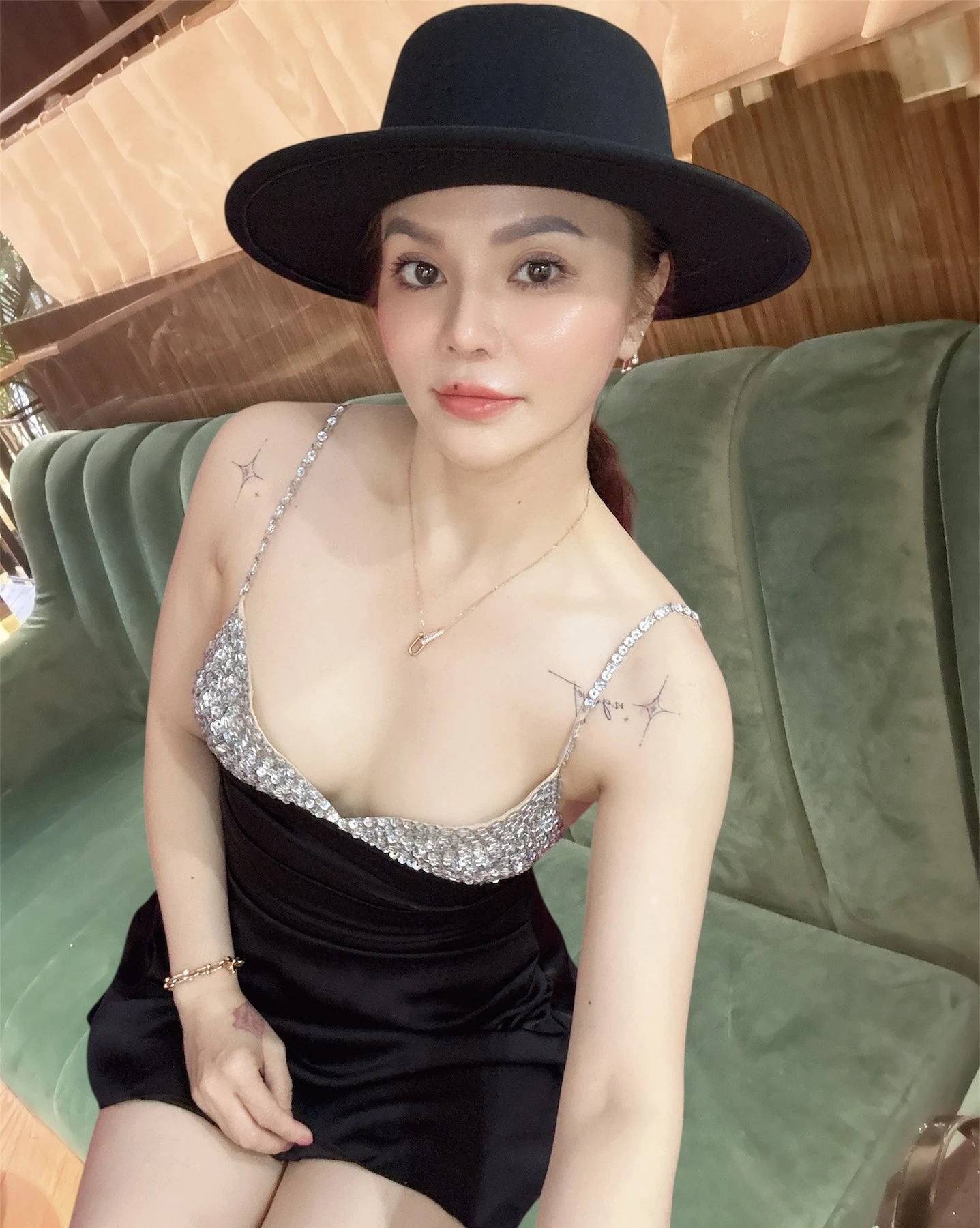 Lisa6868 – Vietnamese escort in Ho Chi Minh City — 2 / 10