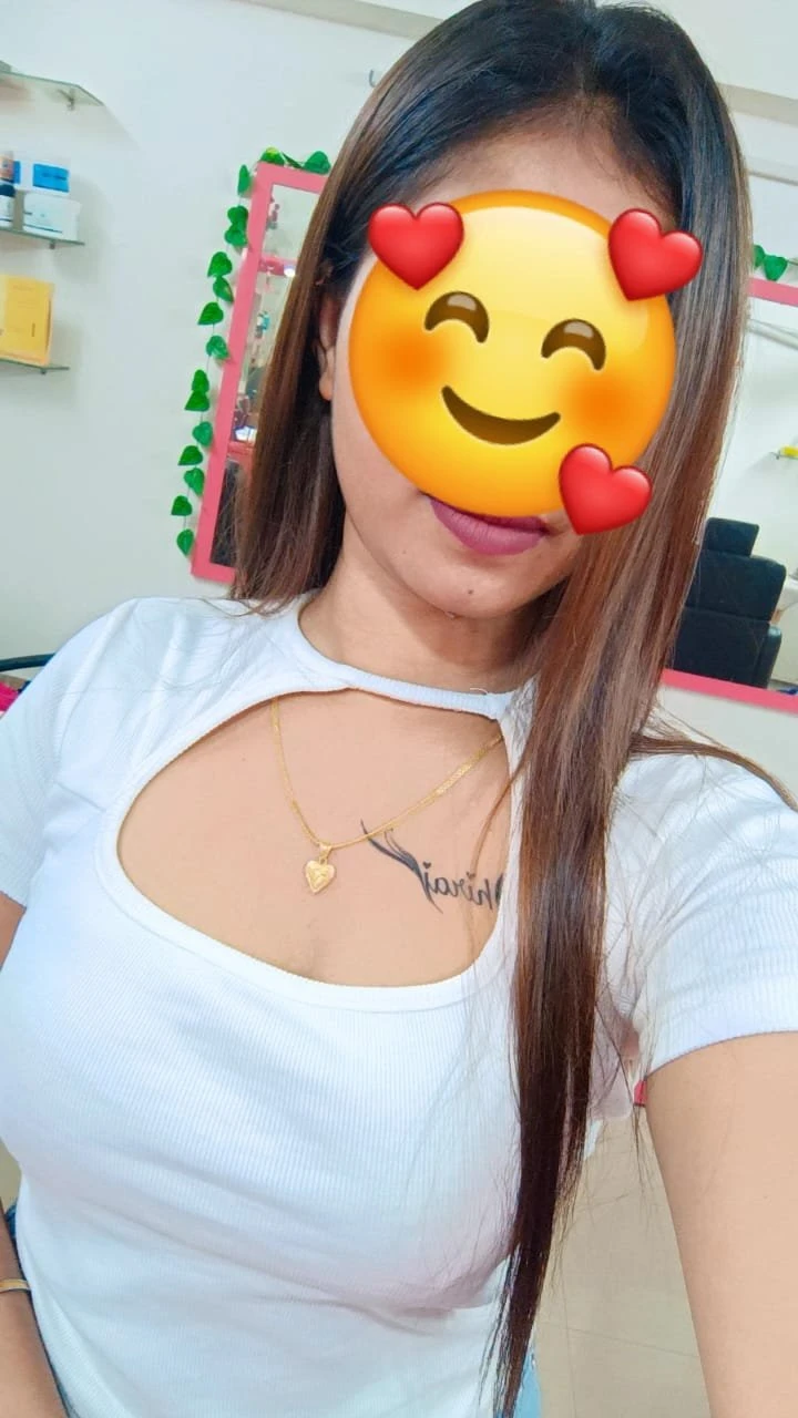 Puja Das NUDE VIDEO CALL SERVICE – Indian escort in Kolkata — 1 / 3
