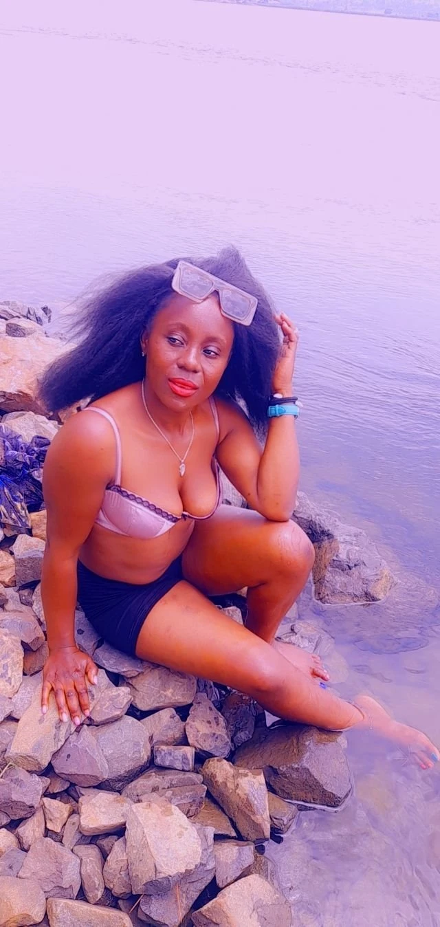 Cindy – Tanzanian escort in Pune — 1 / 7