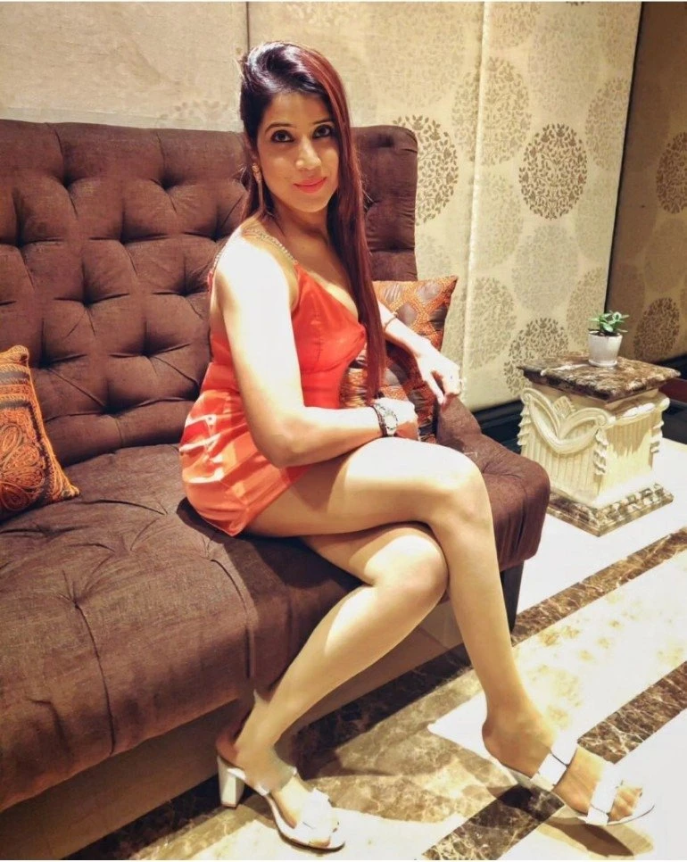 Anushka Best Vip Escorts Service – Indian escort agency in Kolkata — 4 / 5