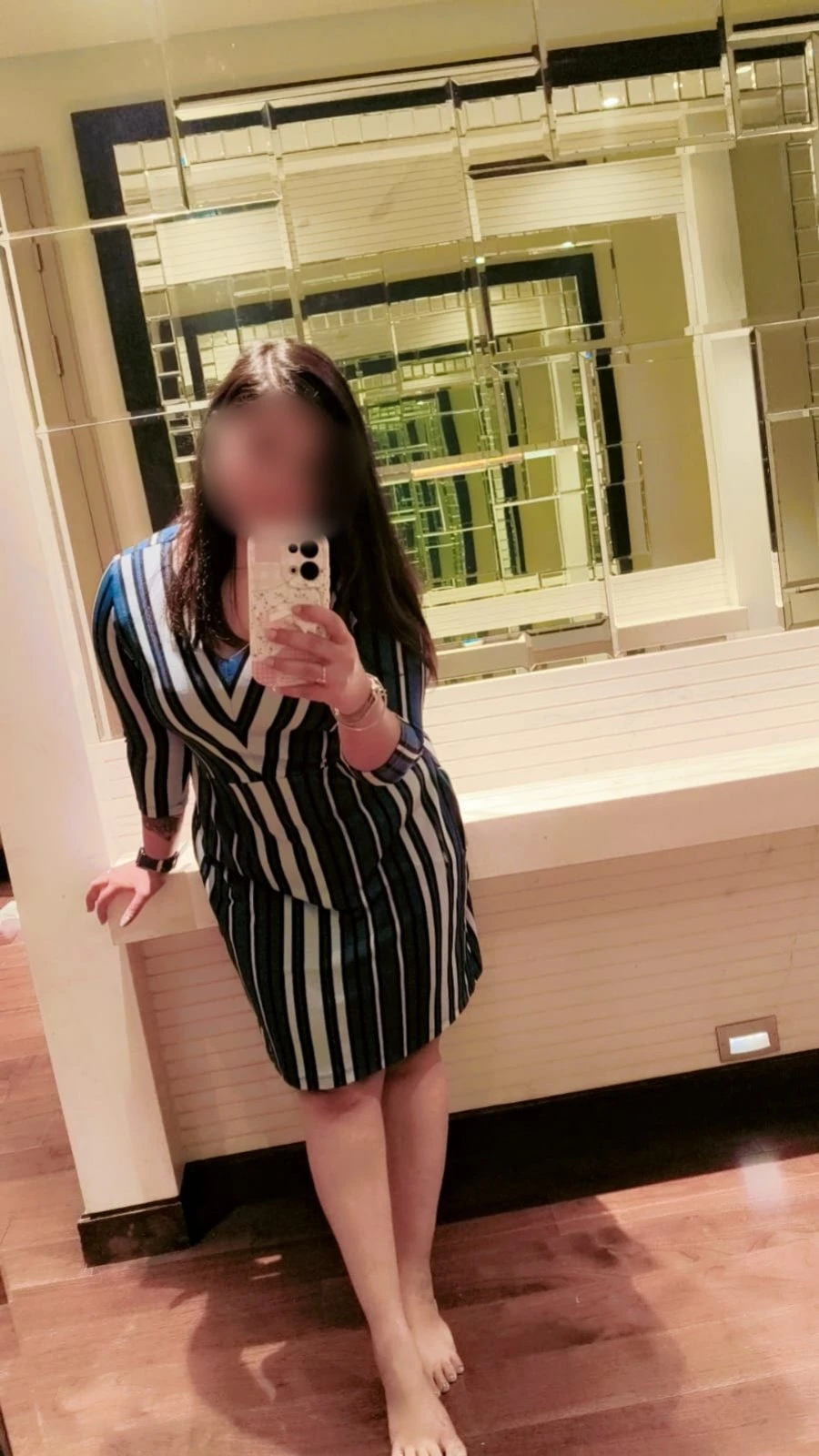 Artika – Indian escort in Mumbai — 3 / 4