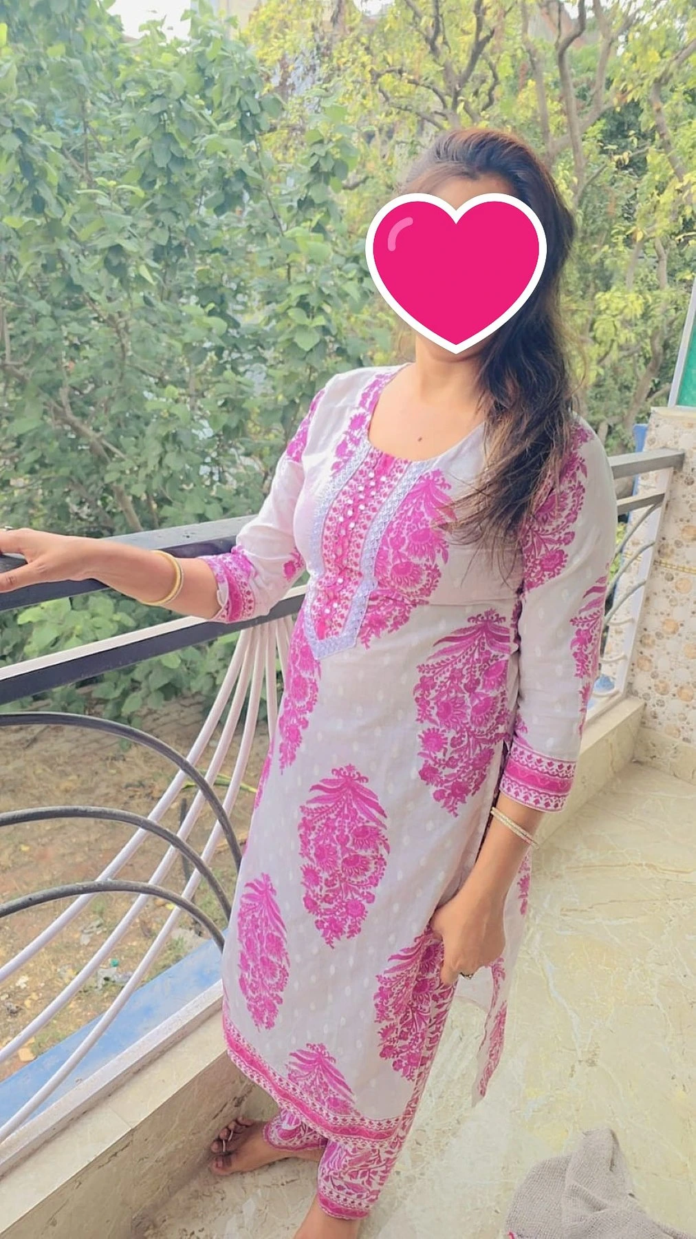 Independent Nidhi – escort in New Delhi — 1 / 5