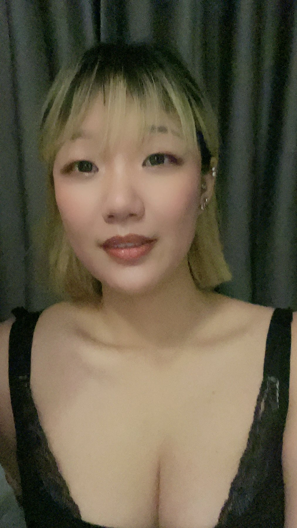 Ellie – Chinese escort in Hong Kong — 3 / 6