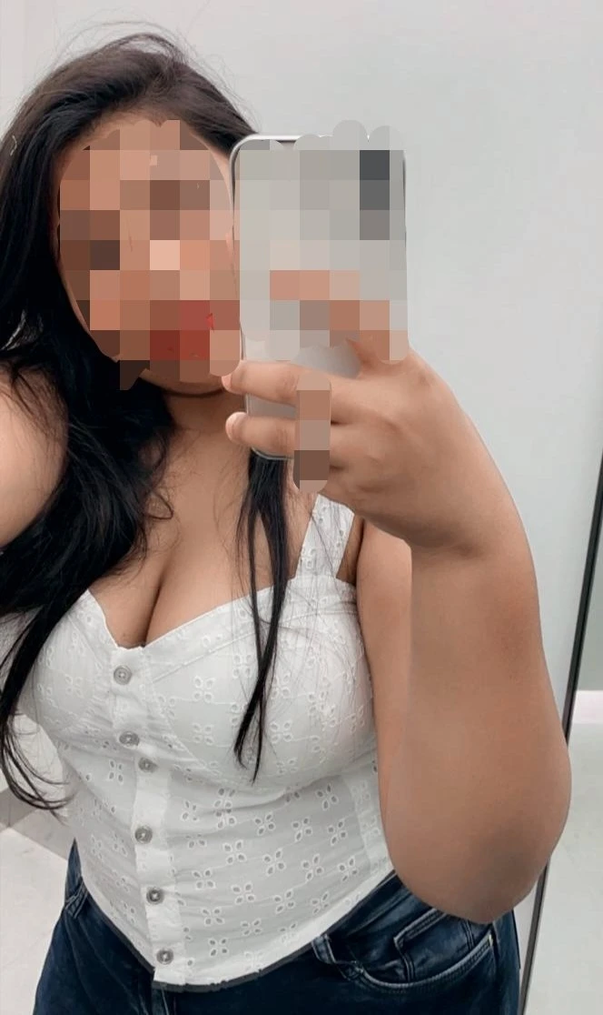 Enjoy Best Blowjob, Aarohi 22yr – Indian escort in Mumbai — 11 / 14