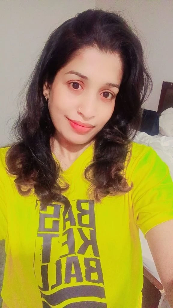Sowmya Telugu Girl – Indian escort in Hyderabad — 2 / 4