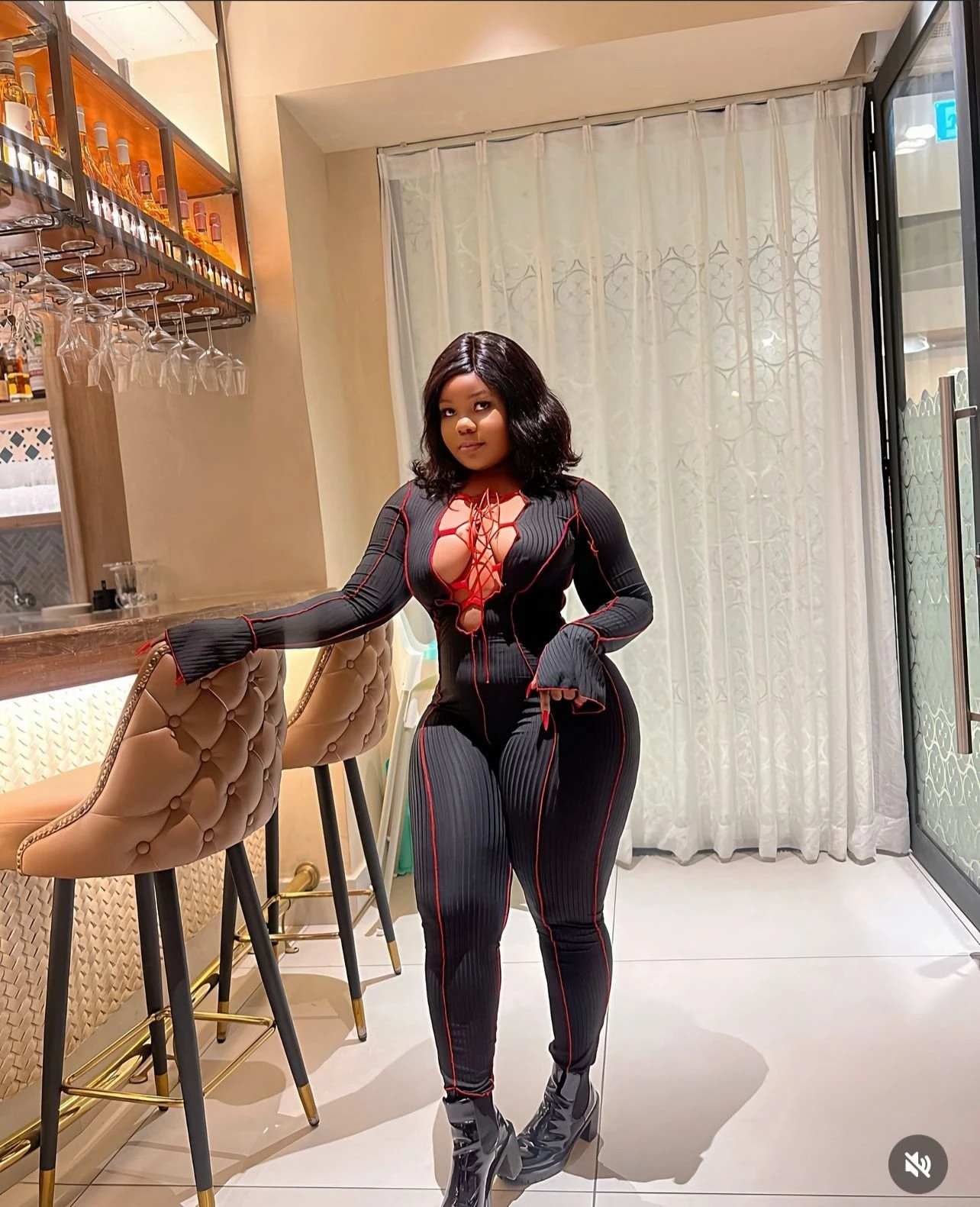 TINA – Equatorial Guinean escort in New Delhi — 13 / 25