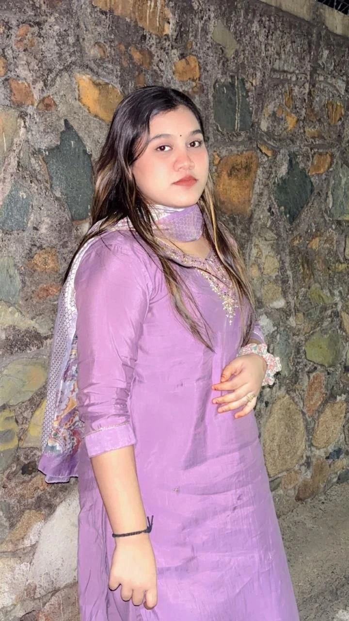 Amita Singh cash on delivery – Indian escort in Jaipur — 4 / 5