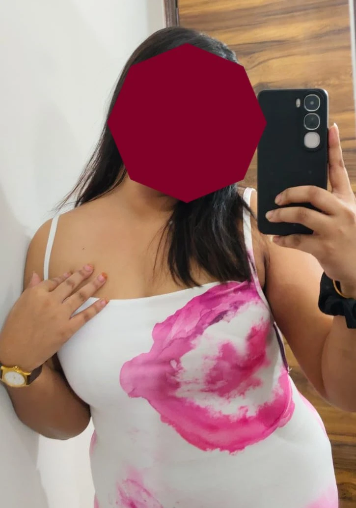 Pranti Singh 22+ College Girl – Indian escort in New Delhi — 3 / 6