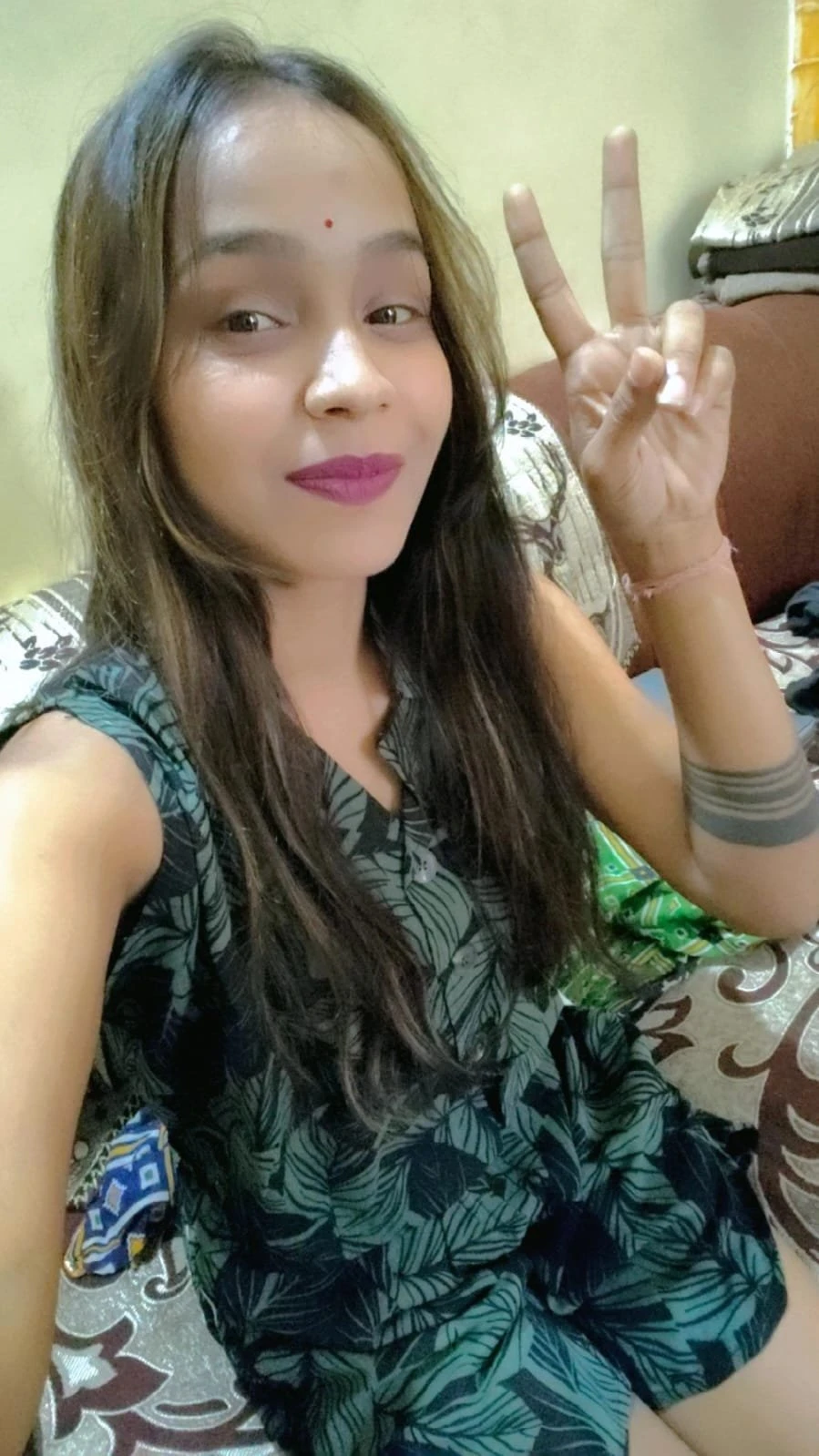 Kumari( Meet and Cam Show) – Indian escort in Hyderabad — 1 / 2