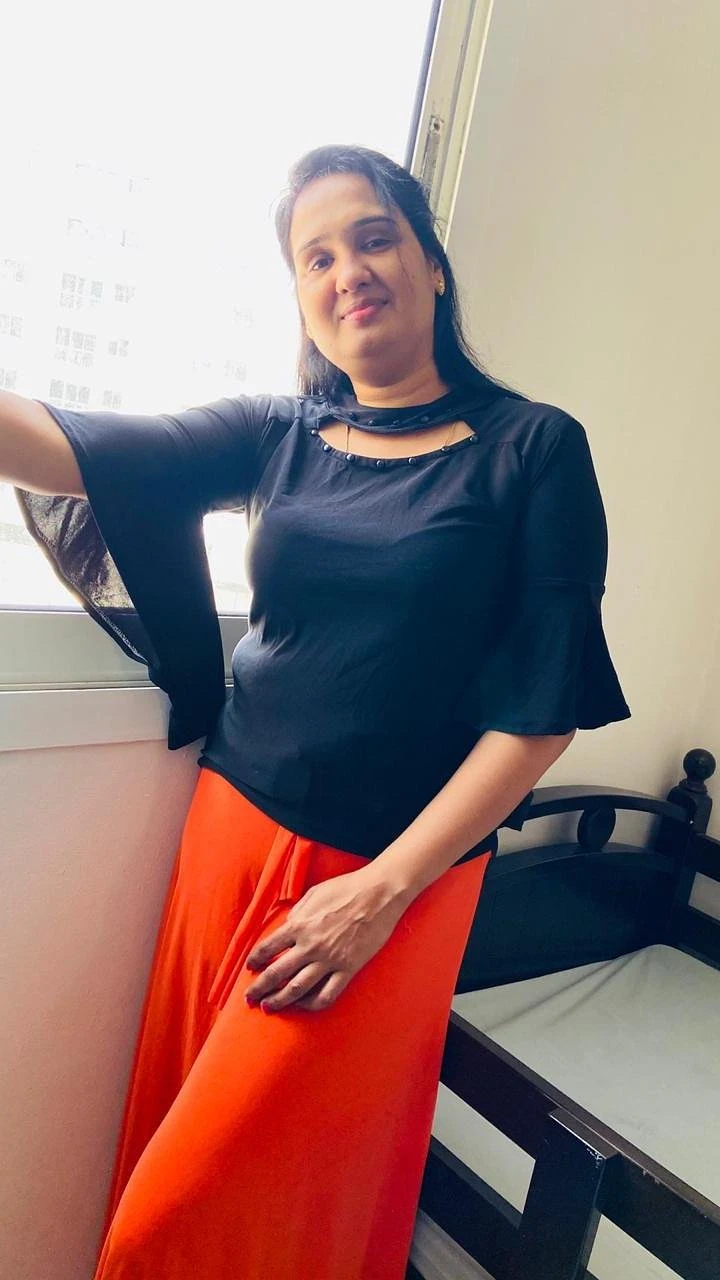 Aisha – Indian escort in Chennai — 1 / 2