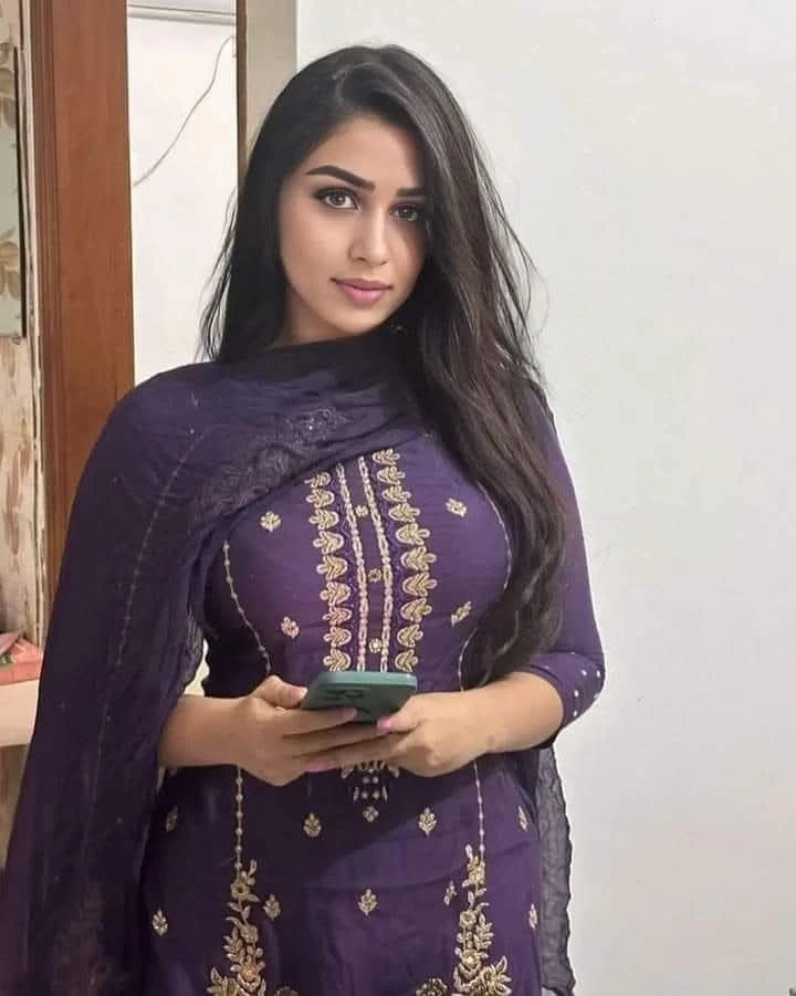 Pallavi – Angolan masseuse in Mumbai — 1 / 2