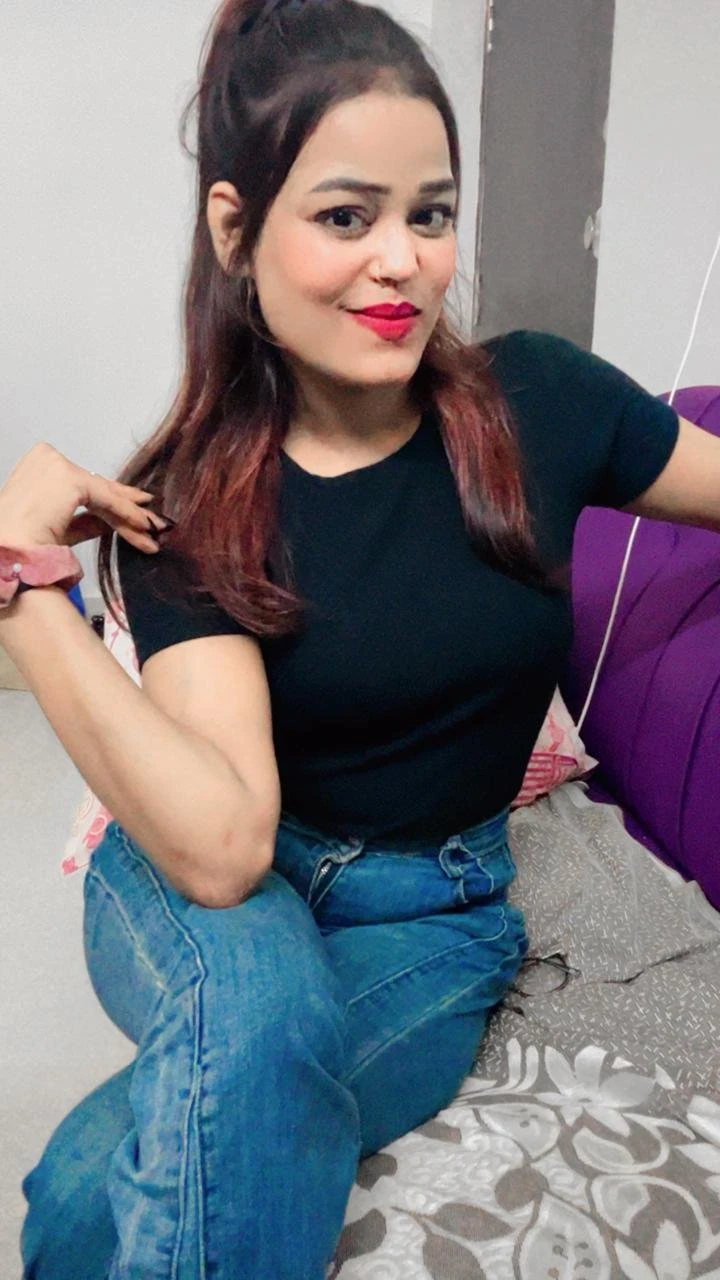 Priya – Premium Real-Meet In Bangalore – Indian escort in Bangalore — 2 / 6