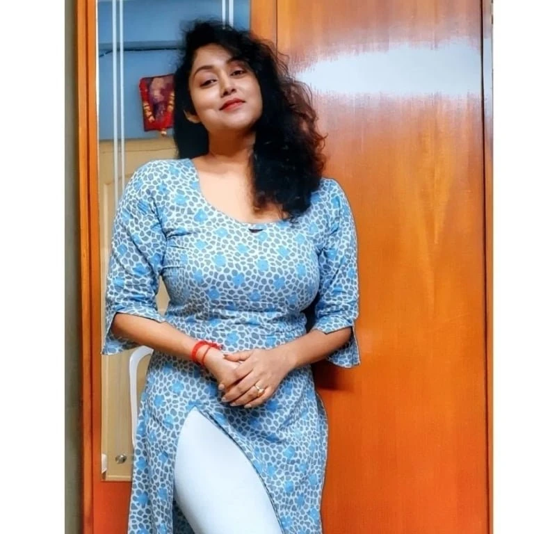 No Advance In & Out Call – Indian escort agency in Kolkata — 5 / 8