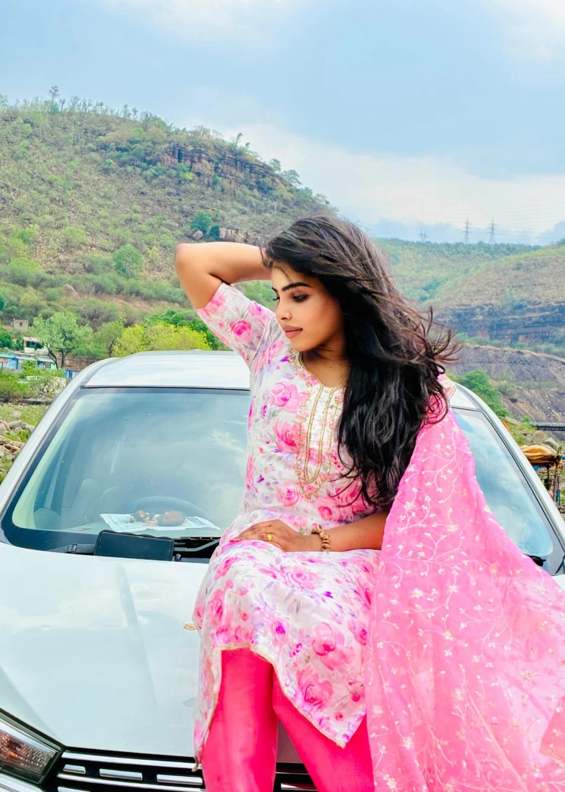 Anvi Call Girl Vip Escort – Indian escort in Hyderabad — 4 / 5