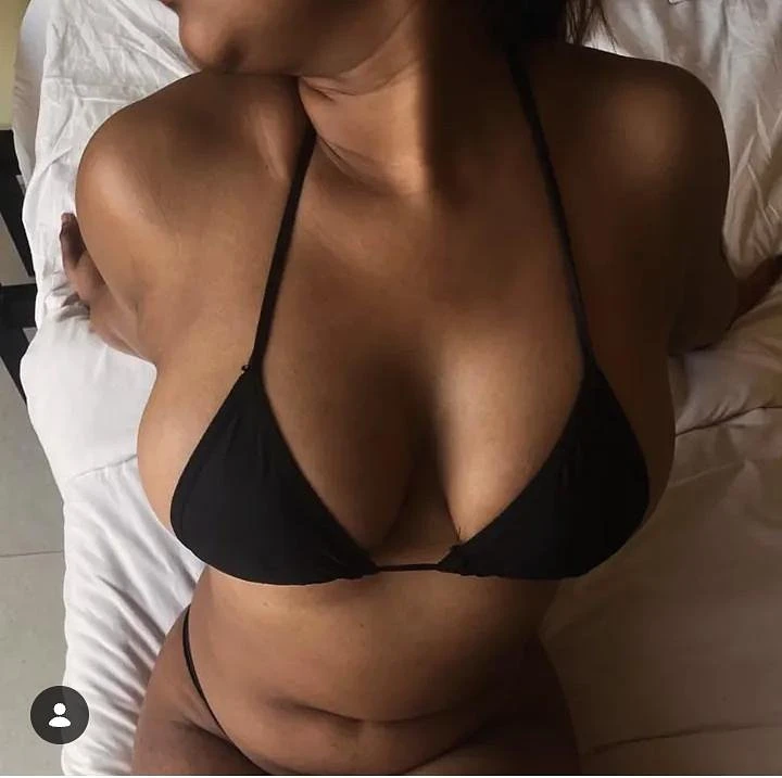 Kritika Noida cam show real meet – Indian escort in Noida — 3 / 5