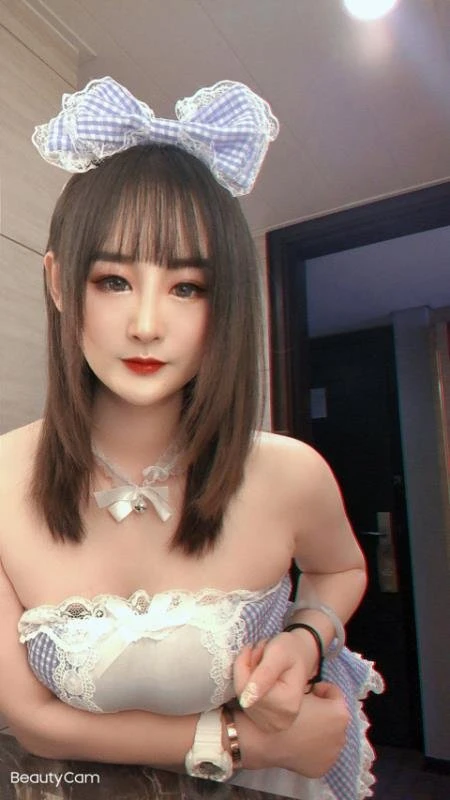 Selina – Japanese escort in Macao — 2 / 5