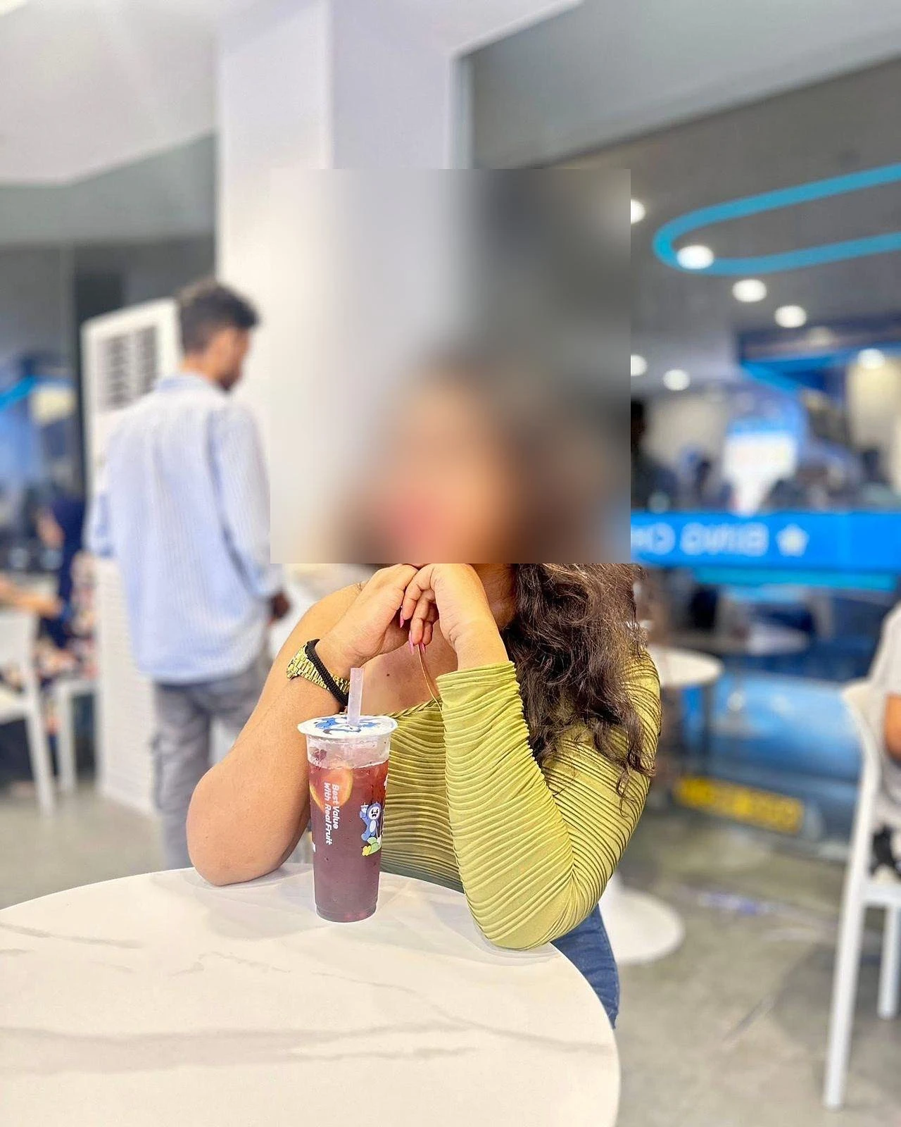 Asenni Fernando – escort in Colombo — 3 / 4