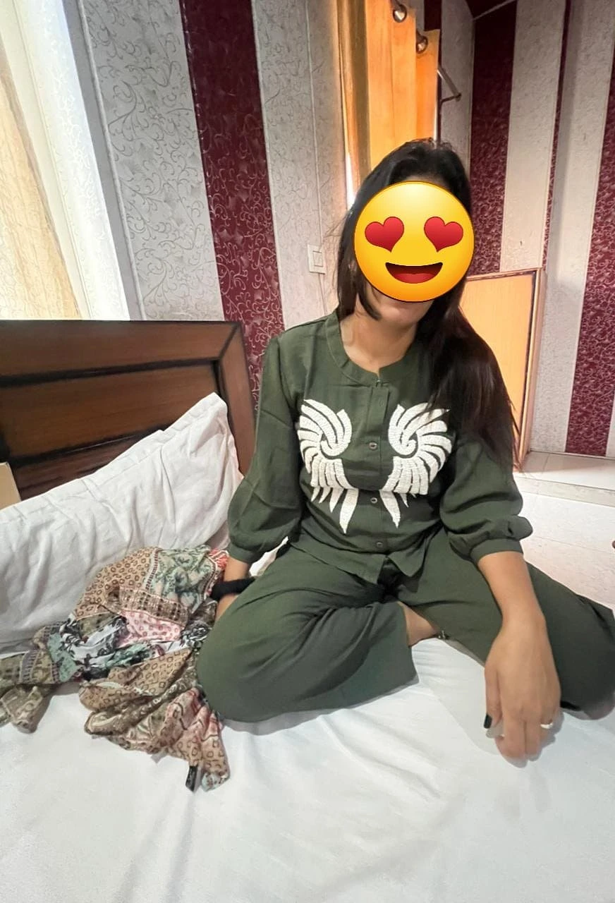 🟢Get dirty online🤩 – Indian escort in New Delhi — 5 / 6