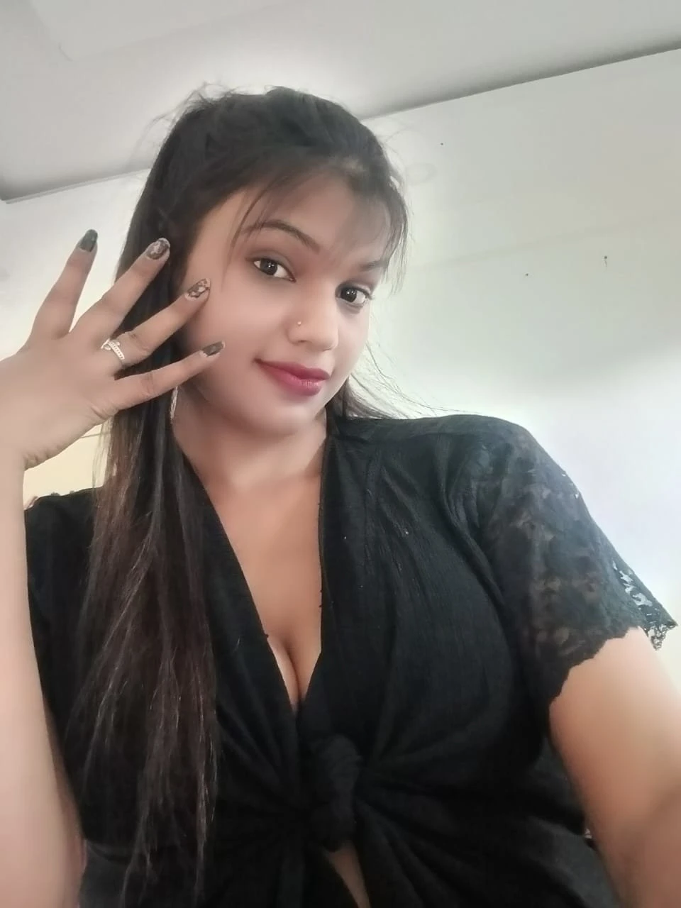 Sonia – Indian escort in Mumbai — 2 / 3