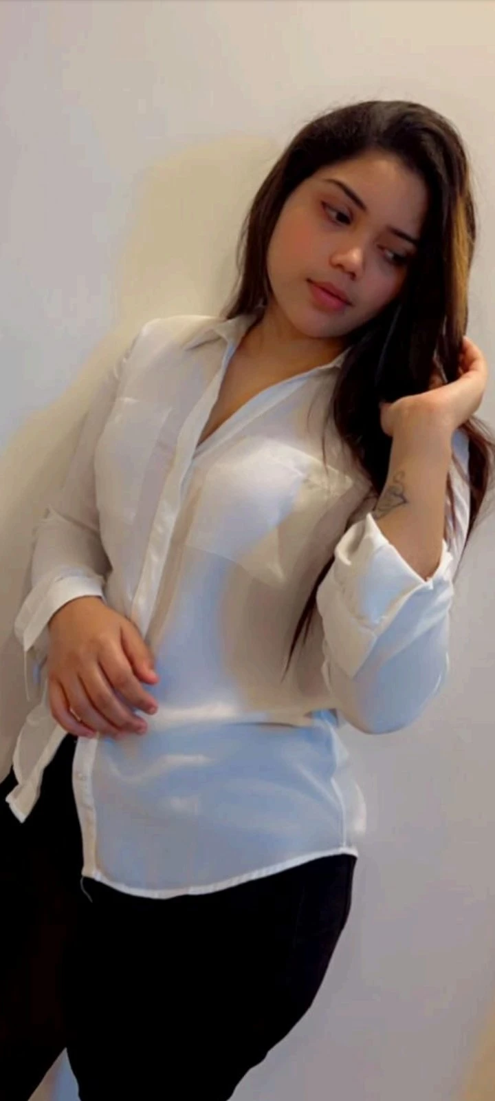 Miss Kajal – escort in Kolkata — 2 / 5