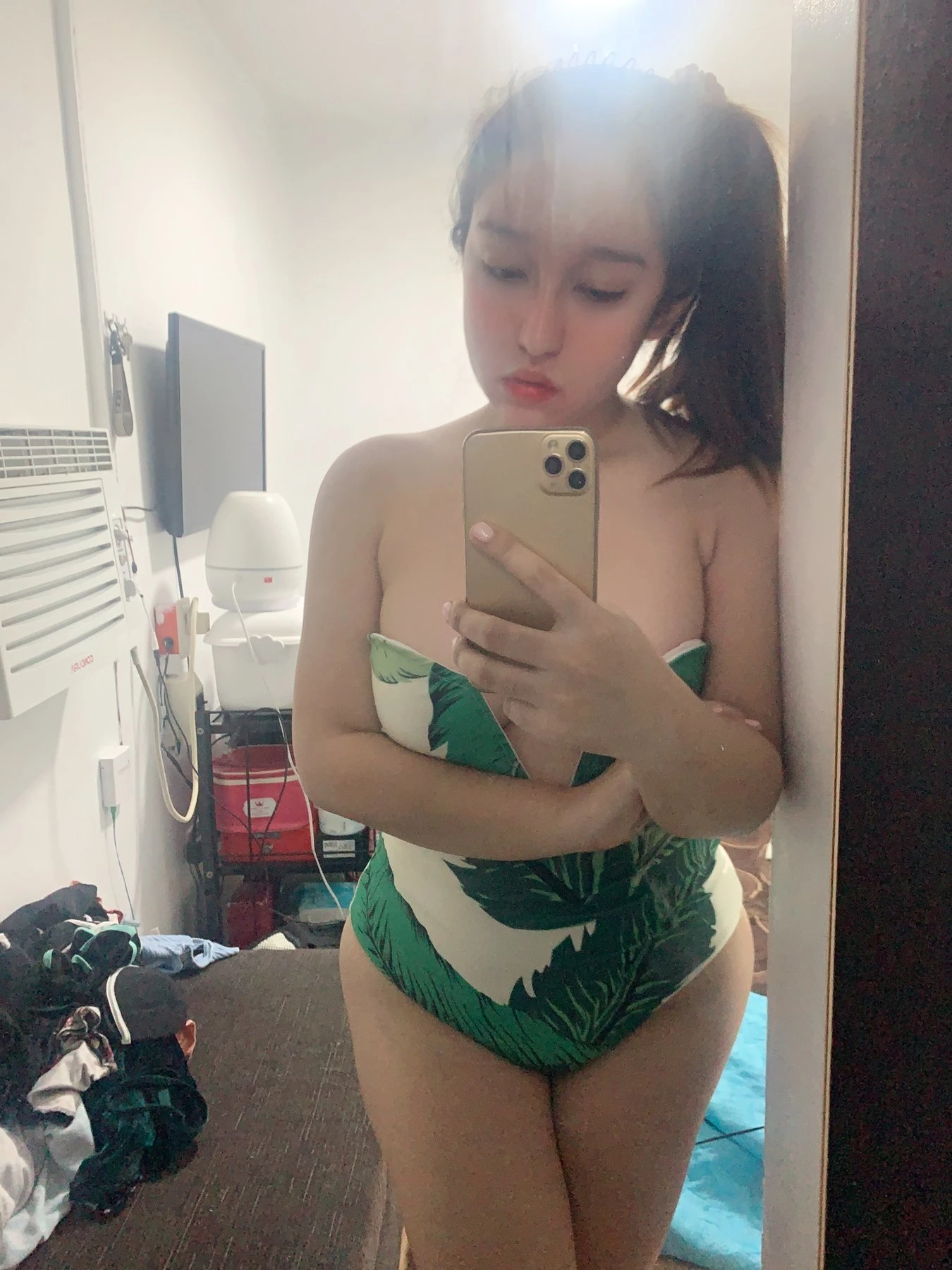 Snow White ( Camshow ) – Filipino escort in Mumbai — 2 / 9