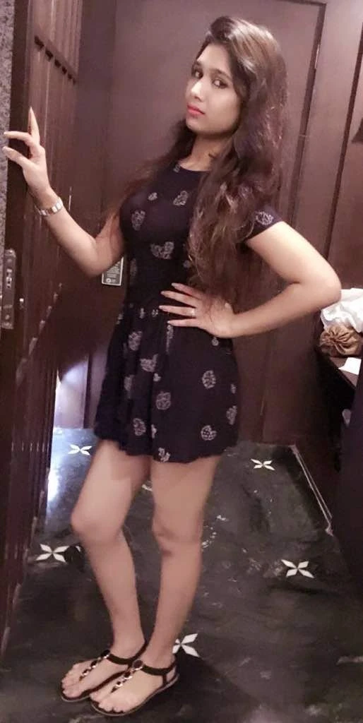 Arpita Gupta – Indian escort in Mumbai — 1 / 2