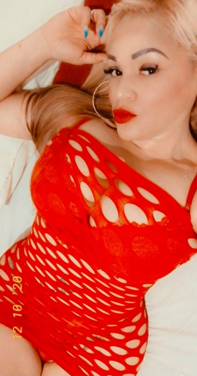 Mariana – Colombian escort in Malta — 11 / 14