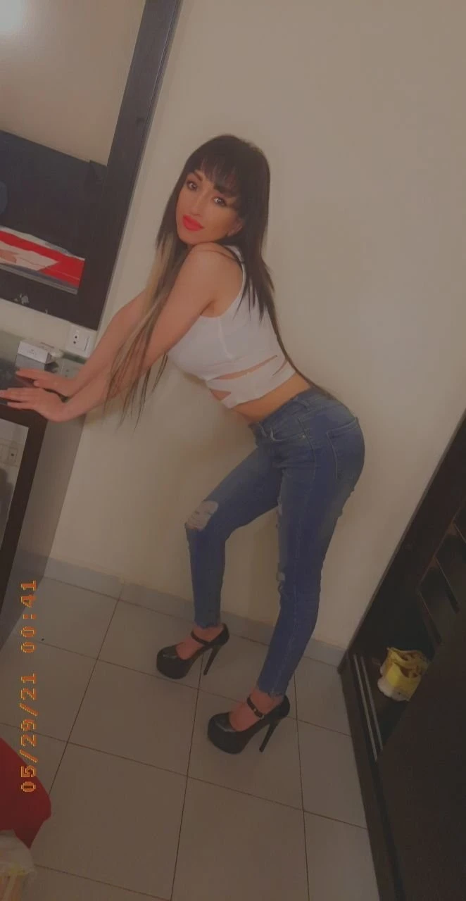 Mimi – Syrian escort in Beirut — 3 / 11