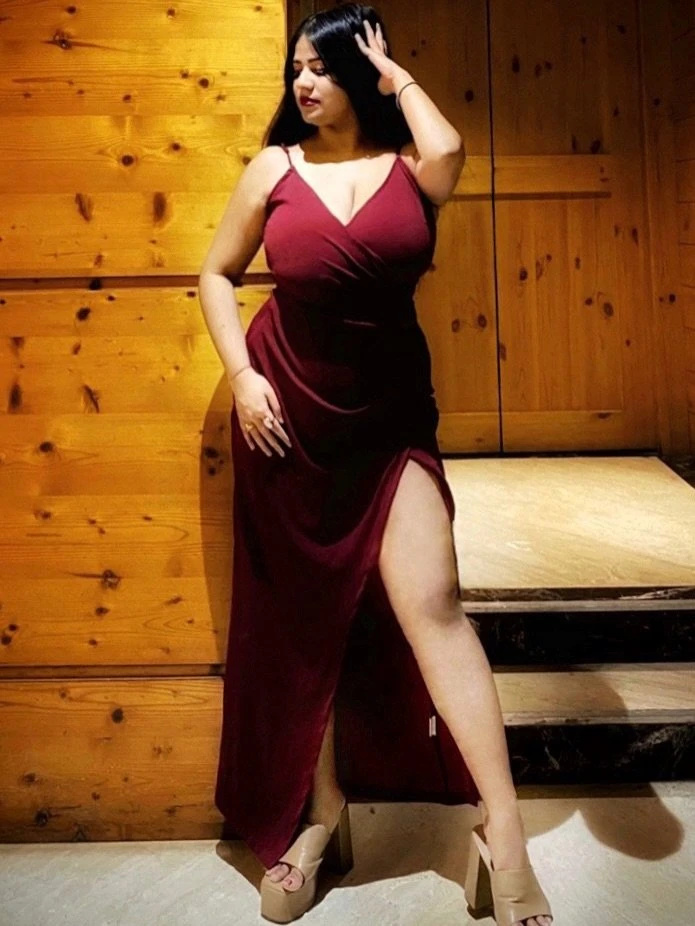 Tanu – Indian escort in Mumbai — 2 / 3