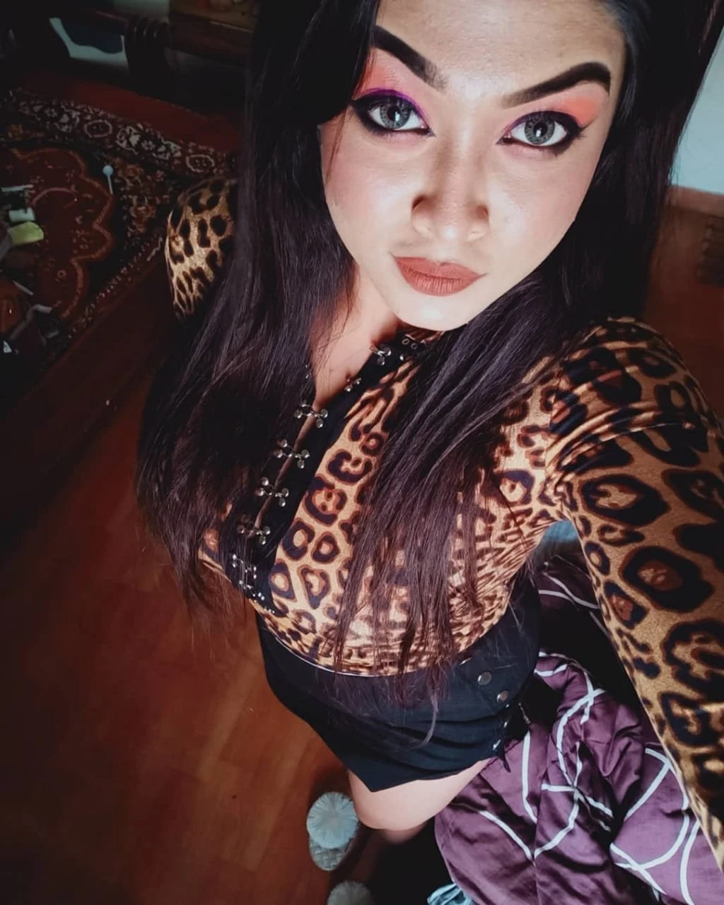 Ritika – Indian escort in Mumbai — 2 / 6