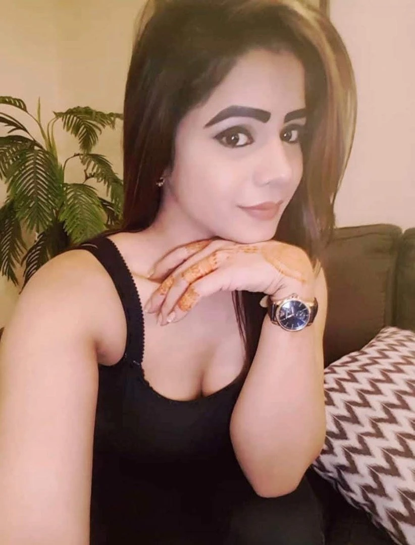 Payal Shah – Pakistani escort in Lahore — 7 / 12