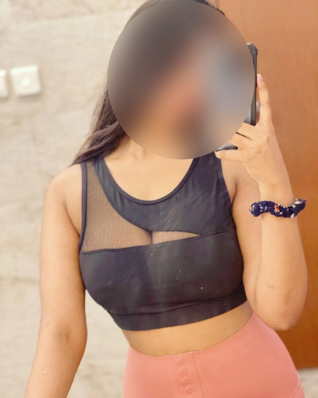 Suhani – Indian escort in Mumbai — 3 / 4