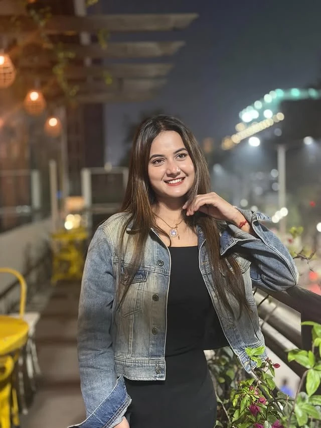 Nayara – Indian escort in Colombo — 11 / 12