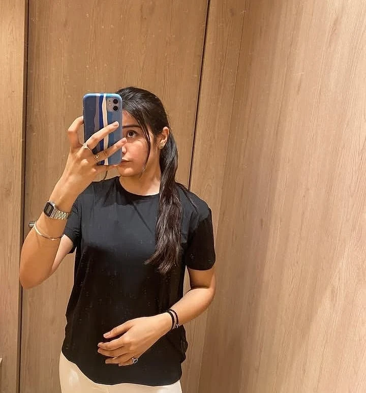 Shivani – Indian escort in Kochi — 2 / 4