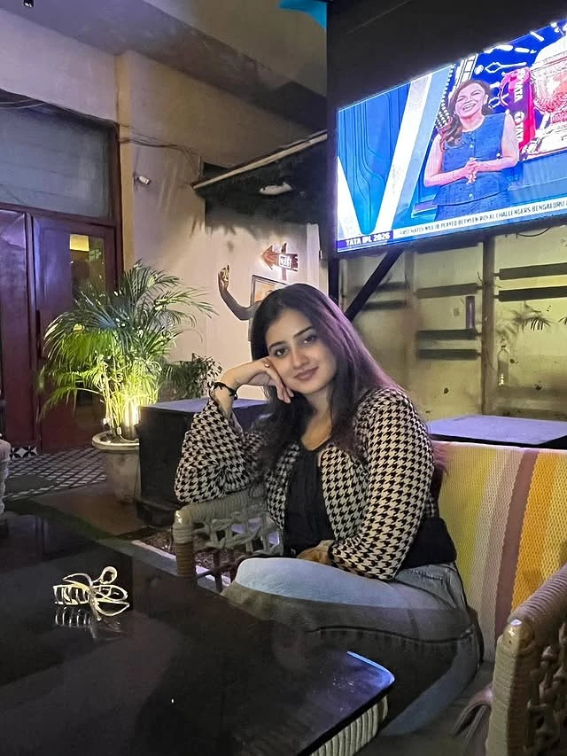 Urvashi – Indian escort in Shillong — 4 / 8