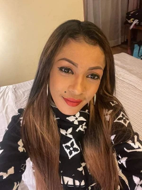 Anouska – French escort in Colombo — 4 / 5