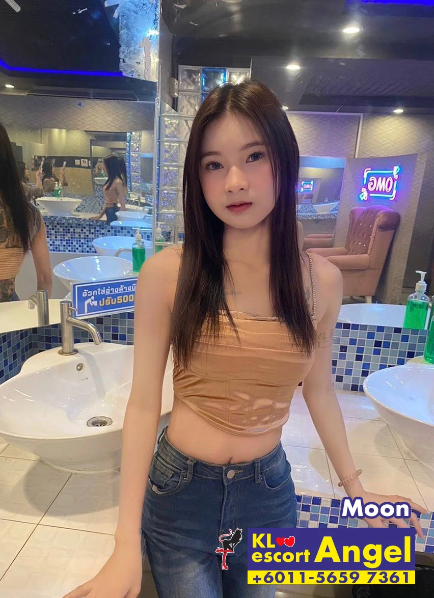 Moon — 4 / 6