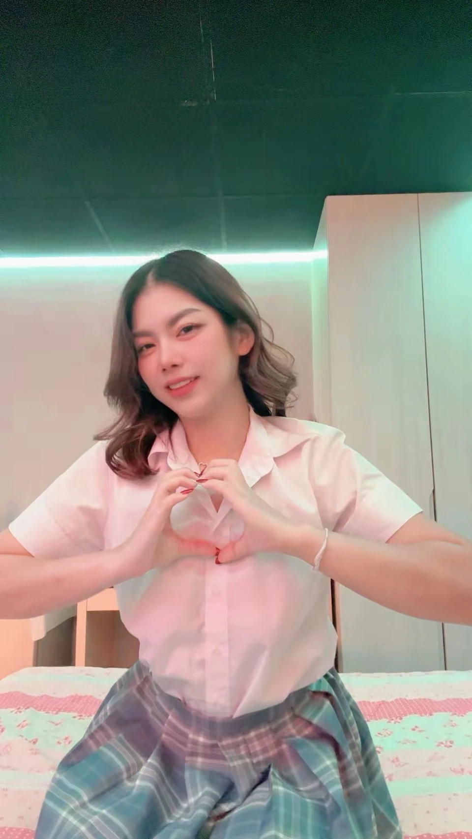 Young Escort Bangkok — 4 / 9