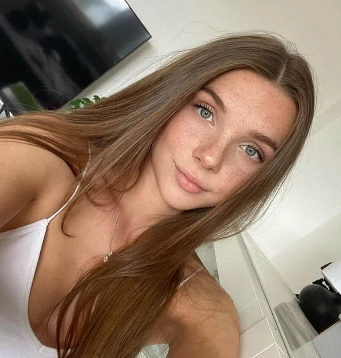 BRYNDIS — 2 / 7