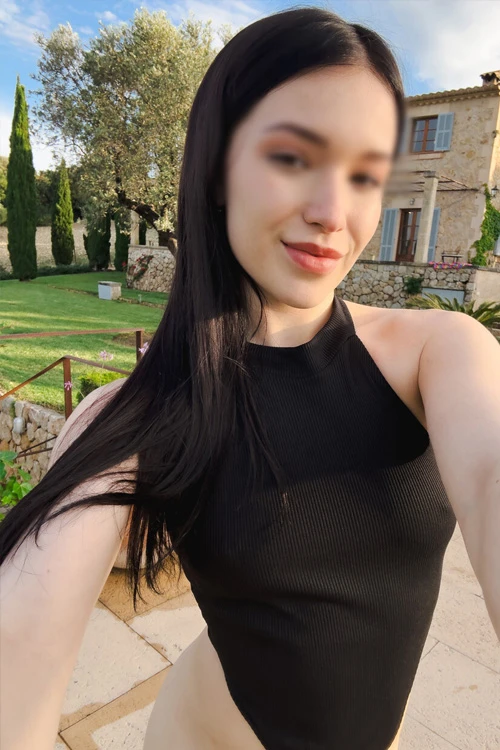 Brenda — 2 / 8