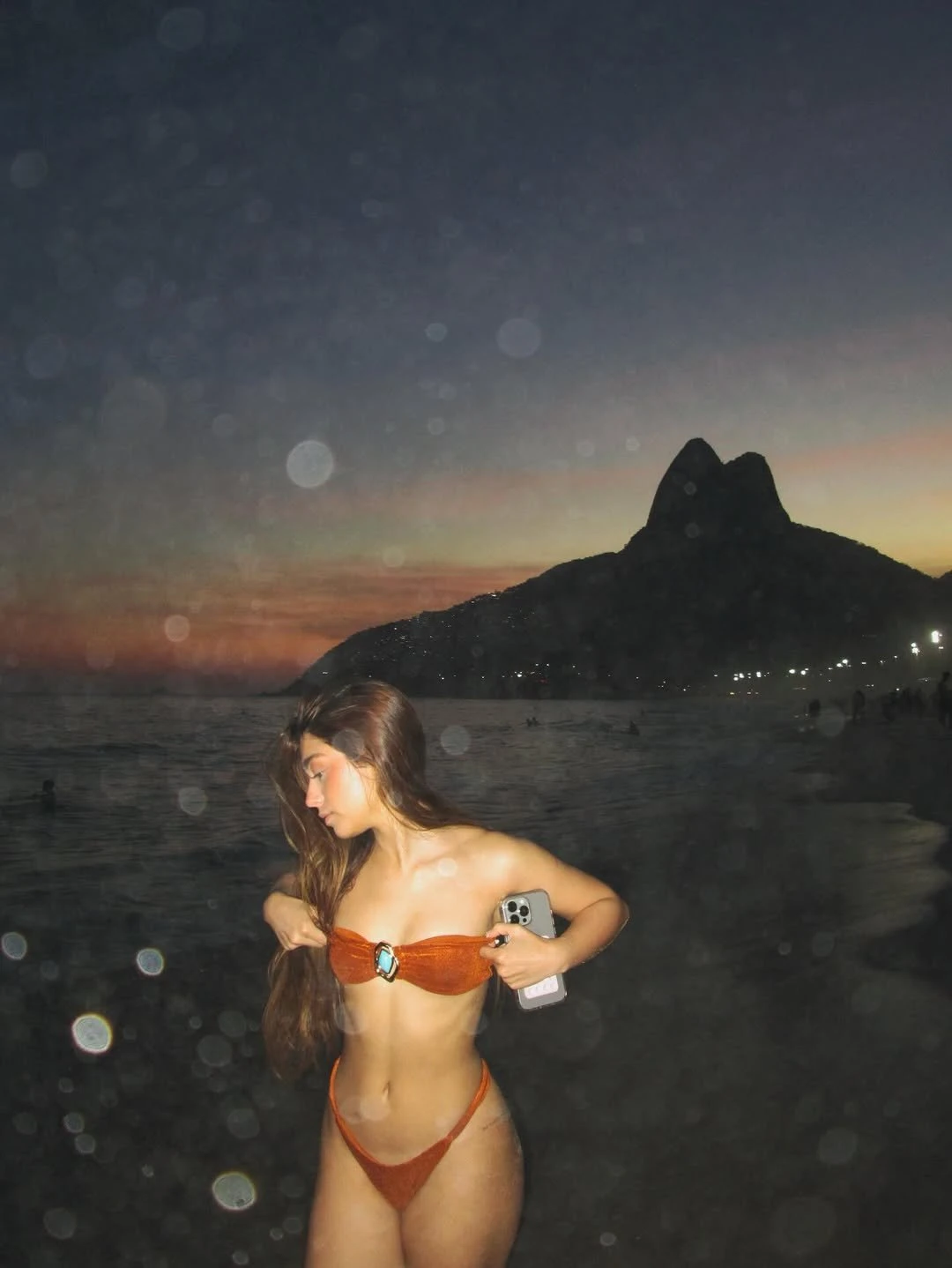 Milana — 2 / 10