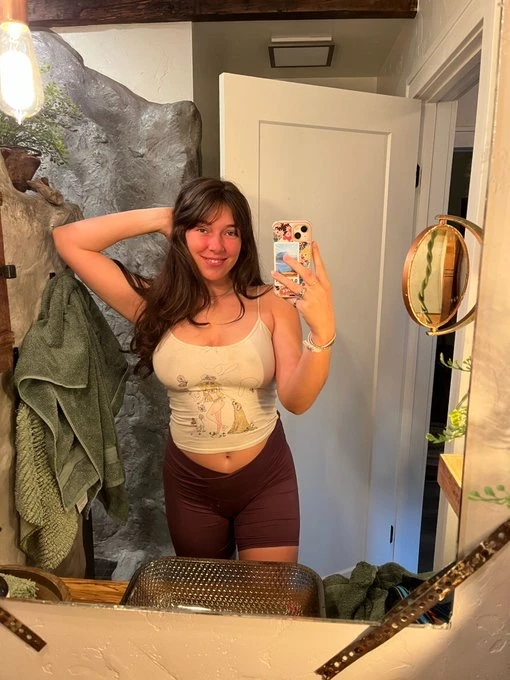 Jane — 3 / 4