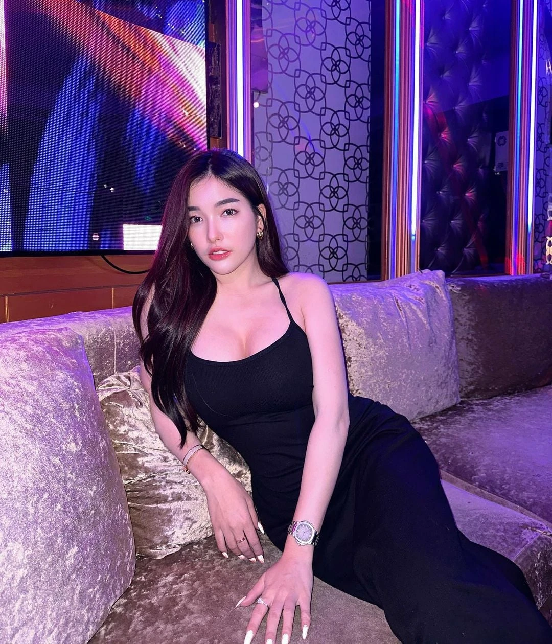Taniaaa, Escort, Bali
