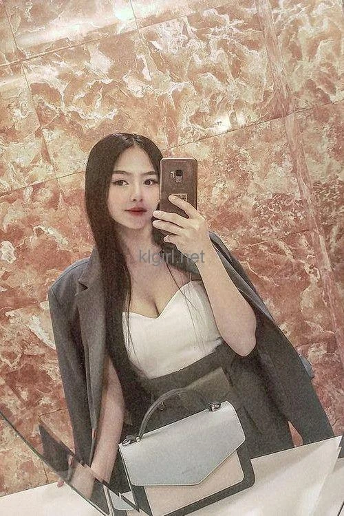 Anica — 3 / 4