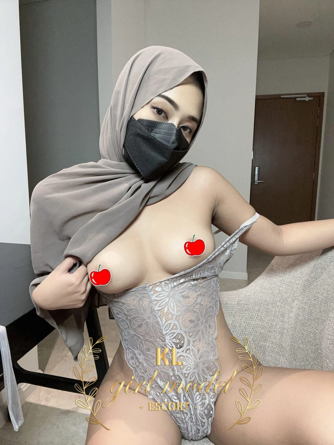 Cempaka — 2 / 3