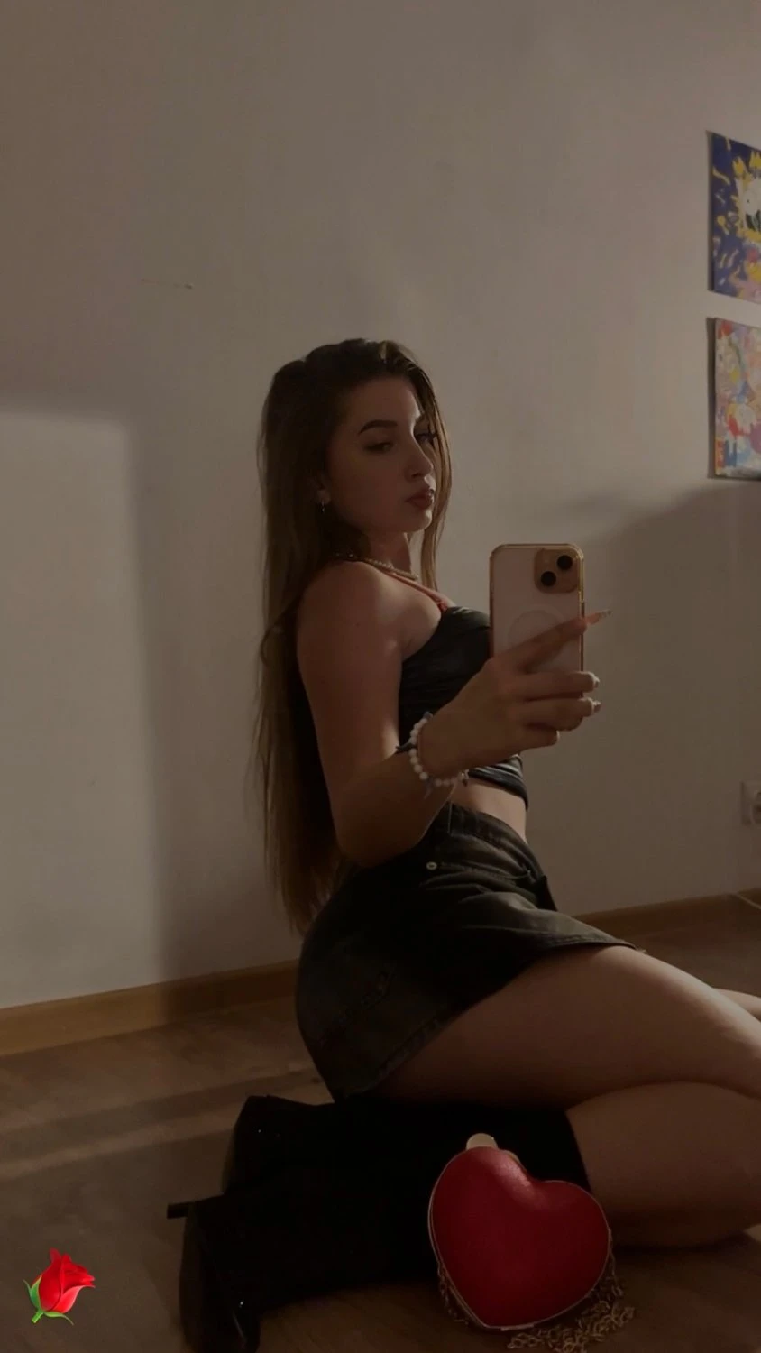 Leilia — 1 / 11