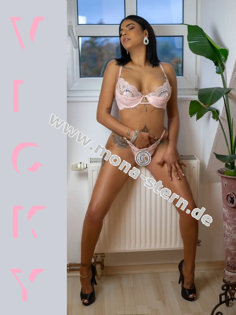 Vicky/Dom.Rep. — 5 / 7