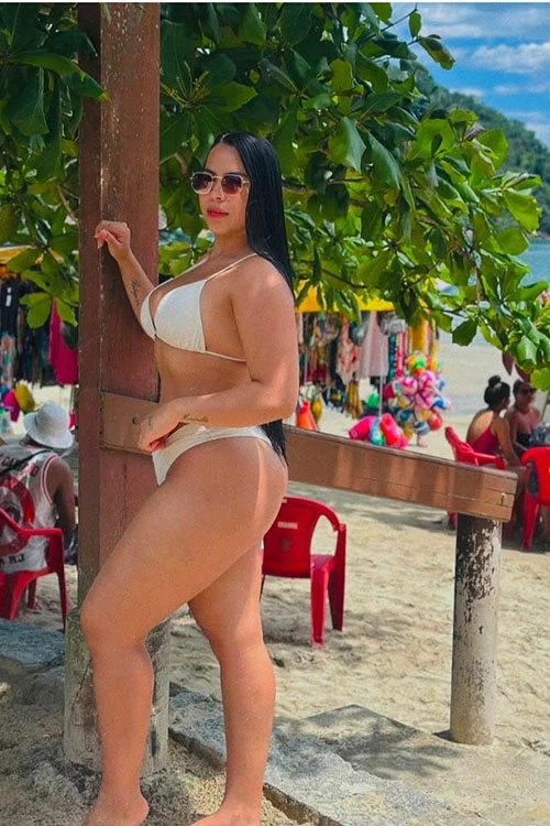 Ivana — 6 / 7