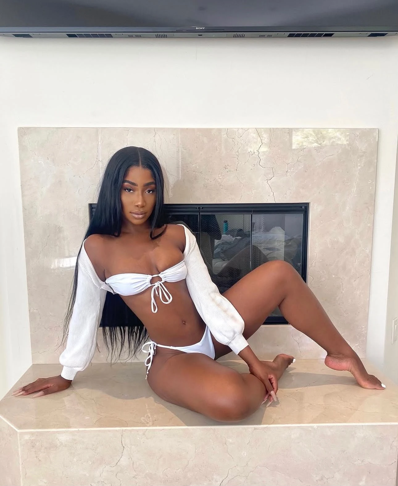 Linda — 3 / 8
