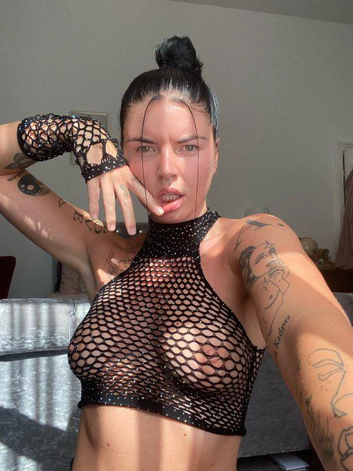 amelia — 3 / 5